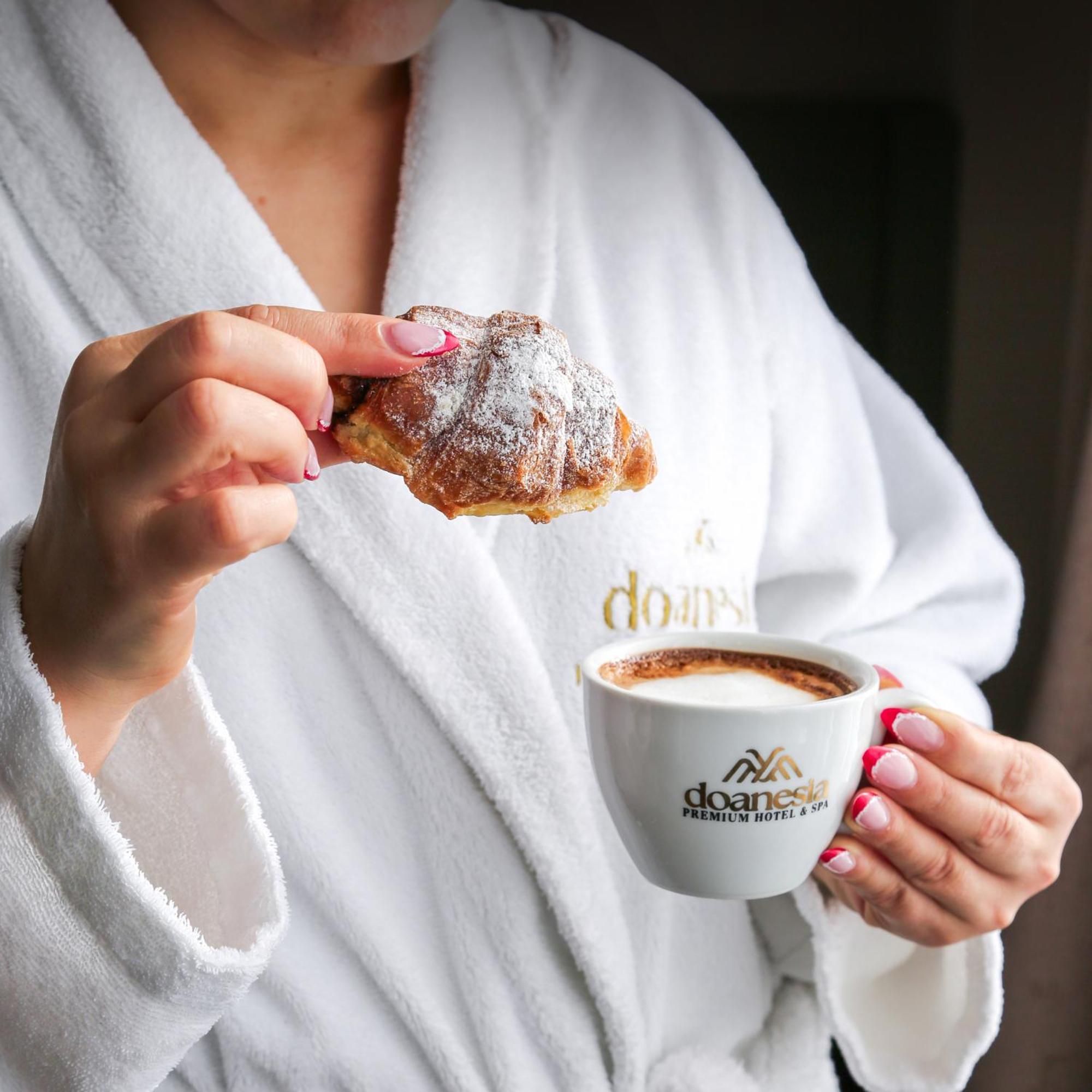 Doanesia Premium Hotel & Spa Тирана Экстерьер фото